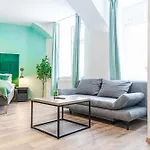 Westbahnhof - Kingbed Studio With Ensuite Washer